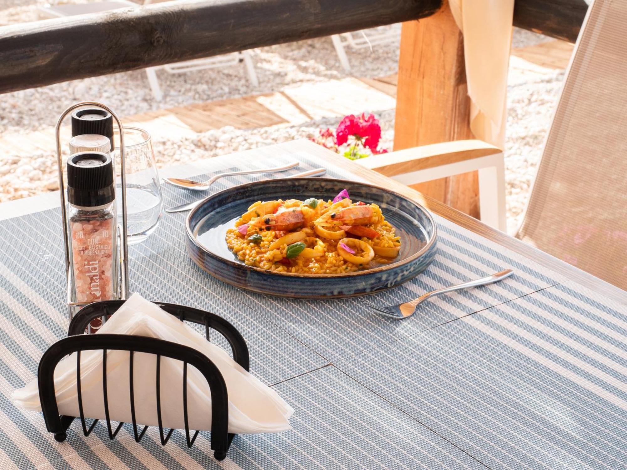 Nia Boutique Hotel By Rapo'S Resort Himare Exterior foto